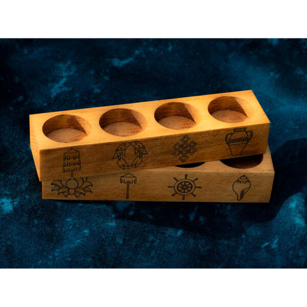 świecznik drewniany na 4 tealighty 8 symboli pomyślności dwie strony