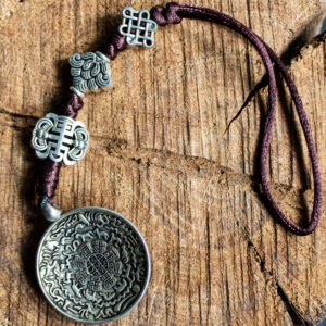 Amulet Kalendarz Tybetański Om