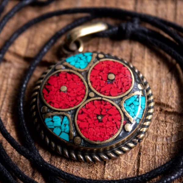 amulet z turkusu i koralu