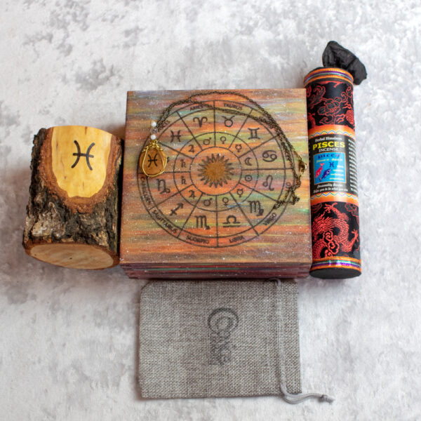 Zodiakalne Ryby Zestaw Urodzinowy, świecznik drewniany Ryby, kadzidło naturalne tybetańskie, pudełko astrologiczne, naszyjnik Ryby