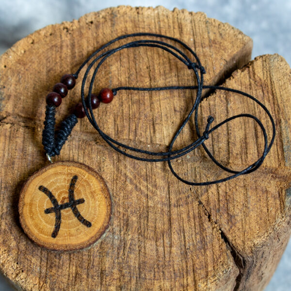 talizman dla ryb z drzewem sandałowym na czarnym sznurku z drewnianym wisiorkiem ze znakiem ryb, naszyjnik zodiakalny w stylu etnicznym, boho na szczęście