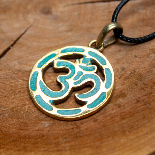 złoty amulet om turkusowy, naszyjnik boho joga