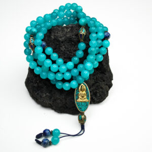 Niebieska mala buddyjska z jadeitem i lapis lazuli. Amulet Budda