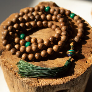 Mala buddyjska drewniana Malachit 108