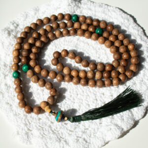 Mala buddyjska drewniana Malachit 108