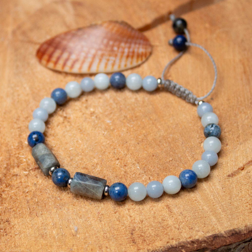 Błękitna bransoletka dla Wodnika z kamieni naturalnych szafir i akwamaryn na srebrnej stali chirurgicznej