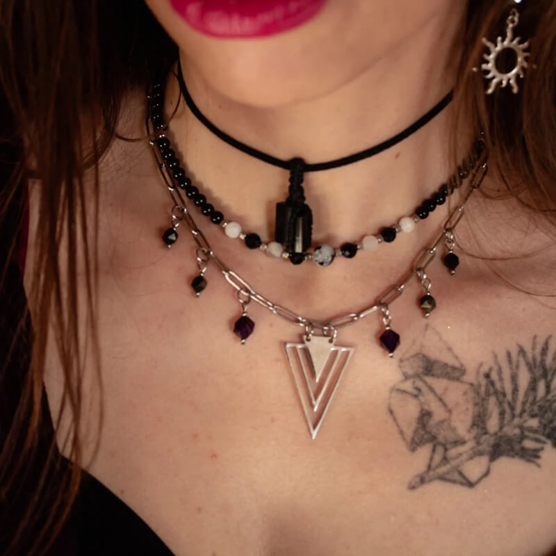 Biżuteria z czarnego turmalinu – kamienie ochronne o wysokiej wibracji