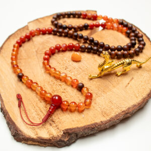 Mala 108 z Czerwonego Drewna Sandałowego i Karneolu